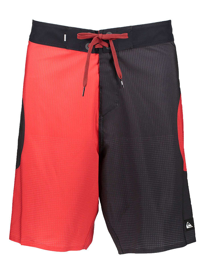 Quiksilver Плавки-шорты красно-черного цвета
Quiksilver Плавки-шорты красно-черного цвета