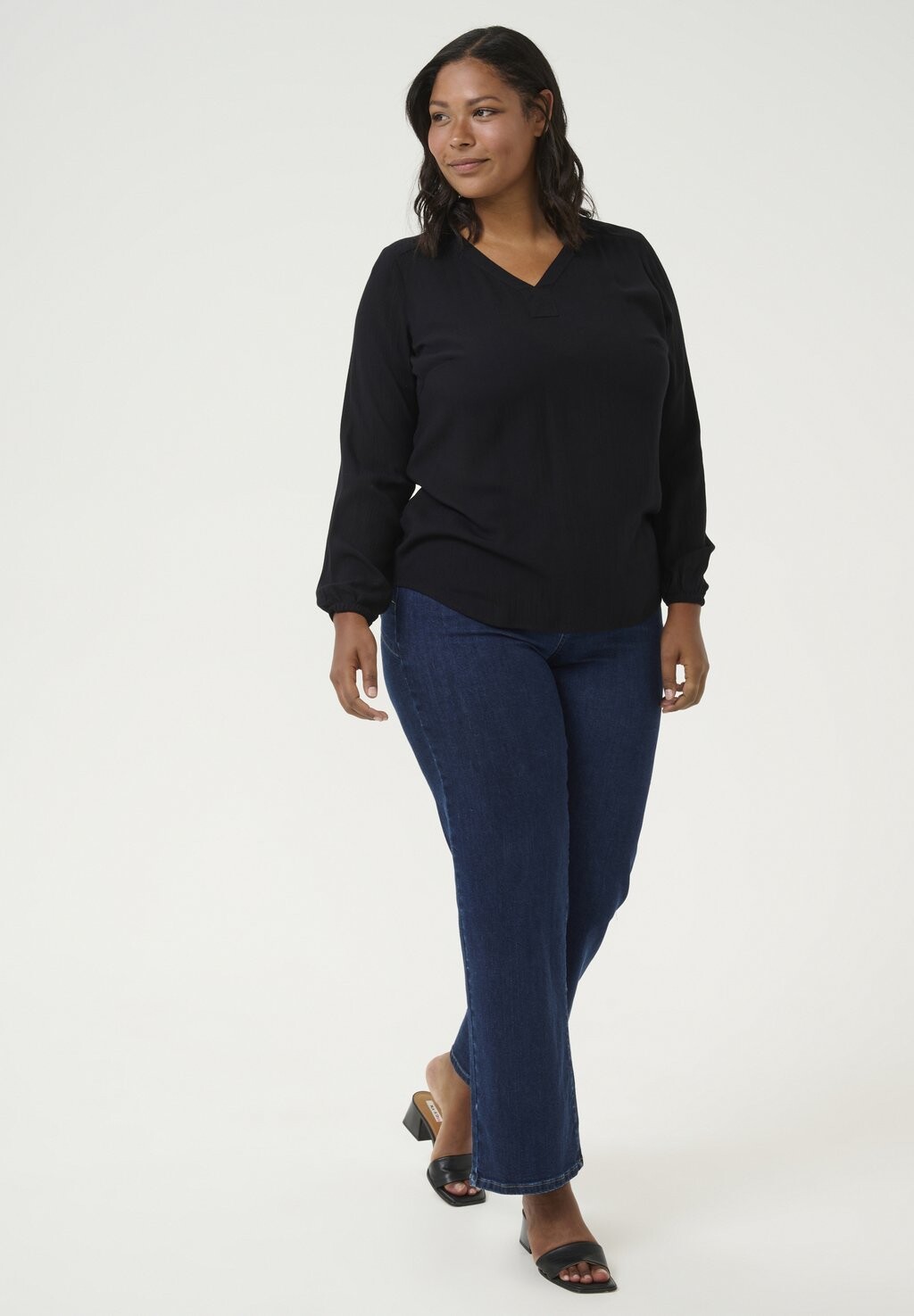 Блуза ANNIA AMI Kaffe Curve, черный
Блуза ANNIA AMI Kaffe Curve, черный