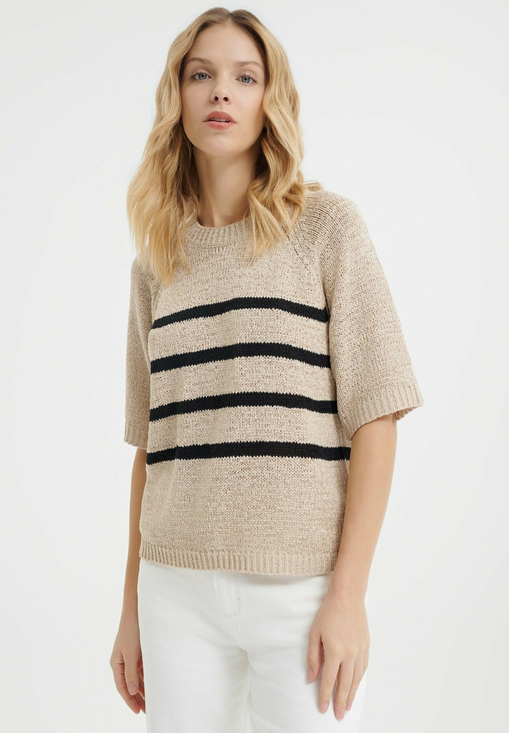 Футболка с принтом Greenpoint, бежевый
Футболка с принтом Greenpoint, бежевый