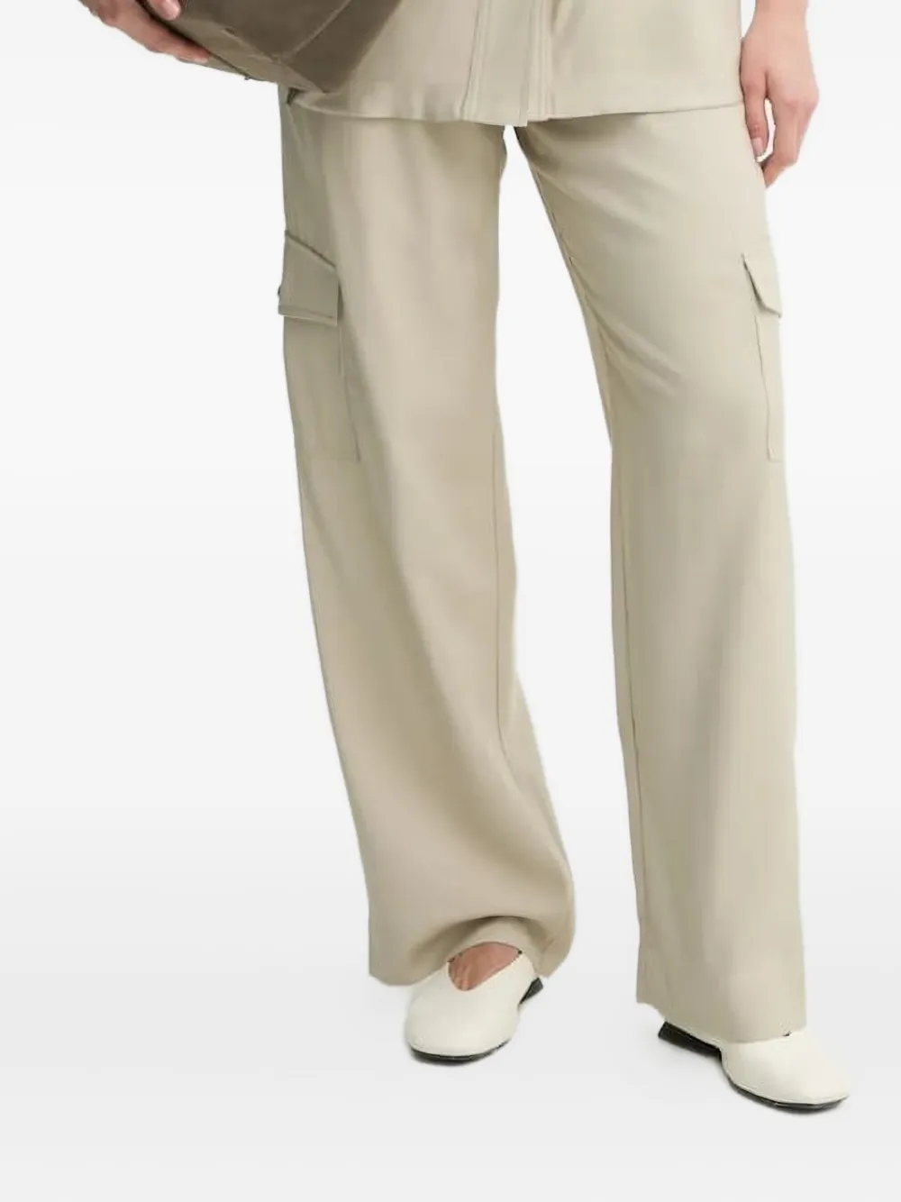 Брюки карго со складками Bruuns Bazaar, нейтральный
Брюки карго со складками Bruuns Bazaar, нейтральный