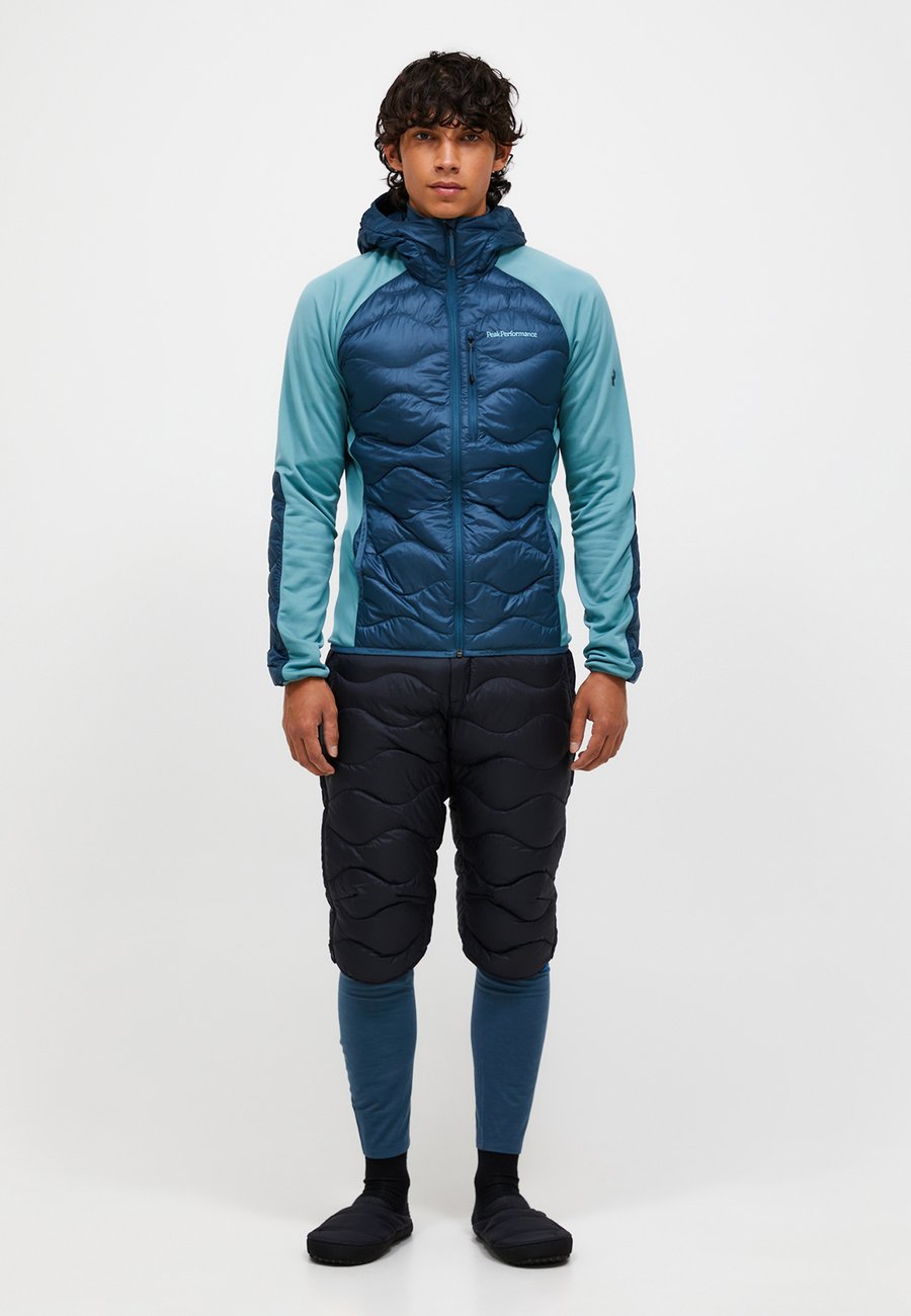 Куртка Peak Performance HELIUM HYBRID HOOD, Taubenblau/Blue
Куртка Peak Performance HELIUM HYBRID HOOD, Taubenblau/Blue