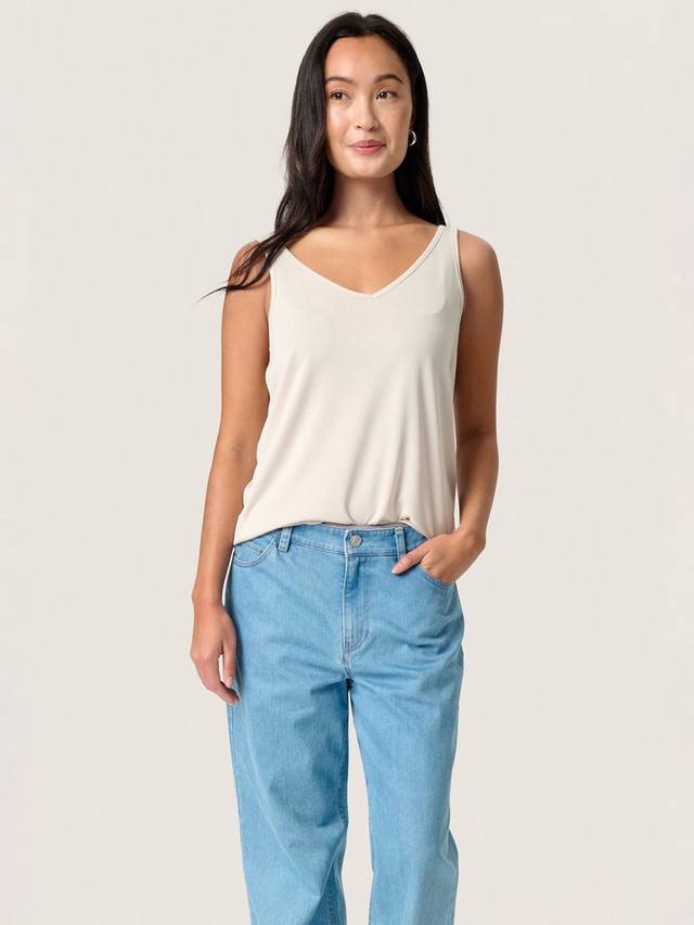 Майка columbine на бретелях Soaked In Luxury, цвет Ancient Scroll
Майка columbine на бретелях Soaked In Luxury, цвет Ancient Scroll