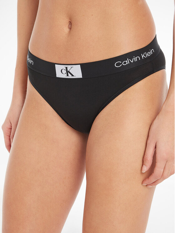 Классические женские трусики Calvin Klein, черный
Классические женские трусики Calvin Klein, черный