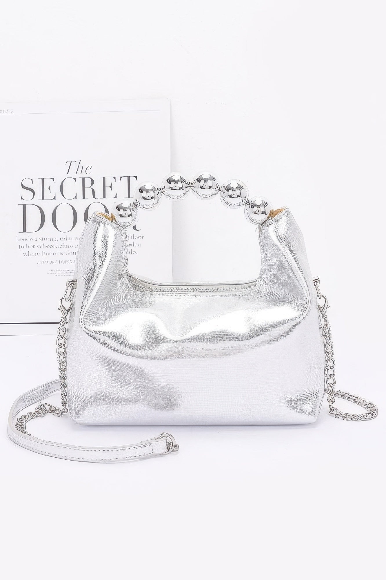 Металлическая сумка с шаровидной ручкой FASHNZFAB, серебряный
Металлическая сумка с шаровидной ручкой FASHNZFAB, серебряный