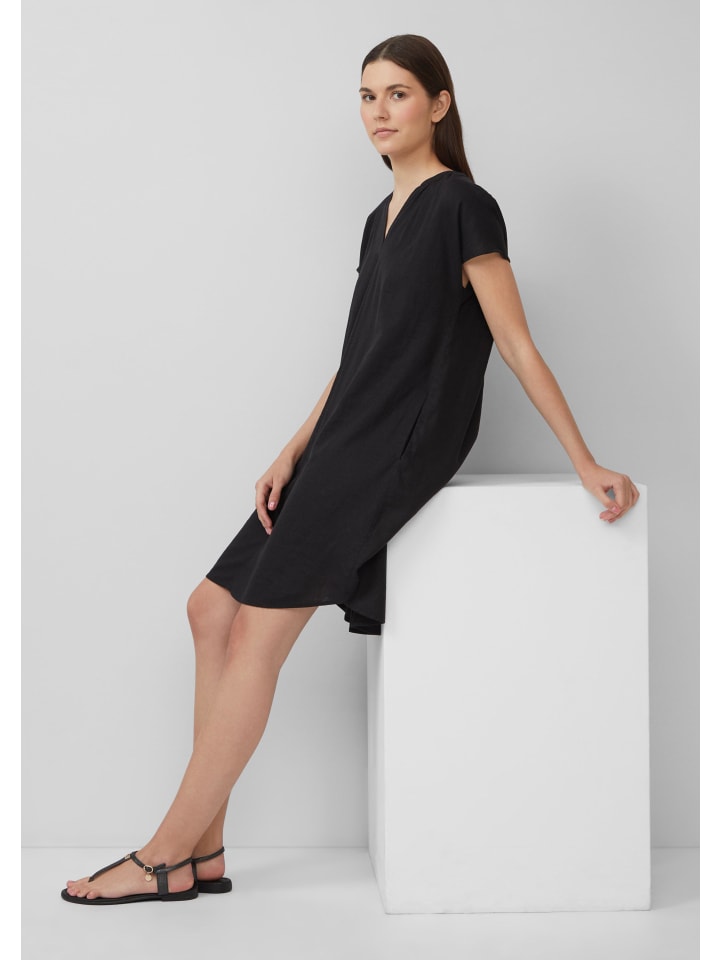 Короткое платье s.Oliver, черный
Короткое платье s.Oliver, черный