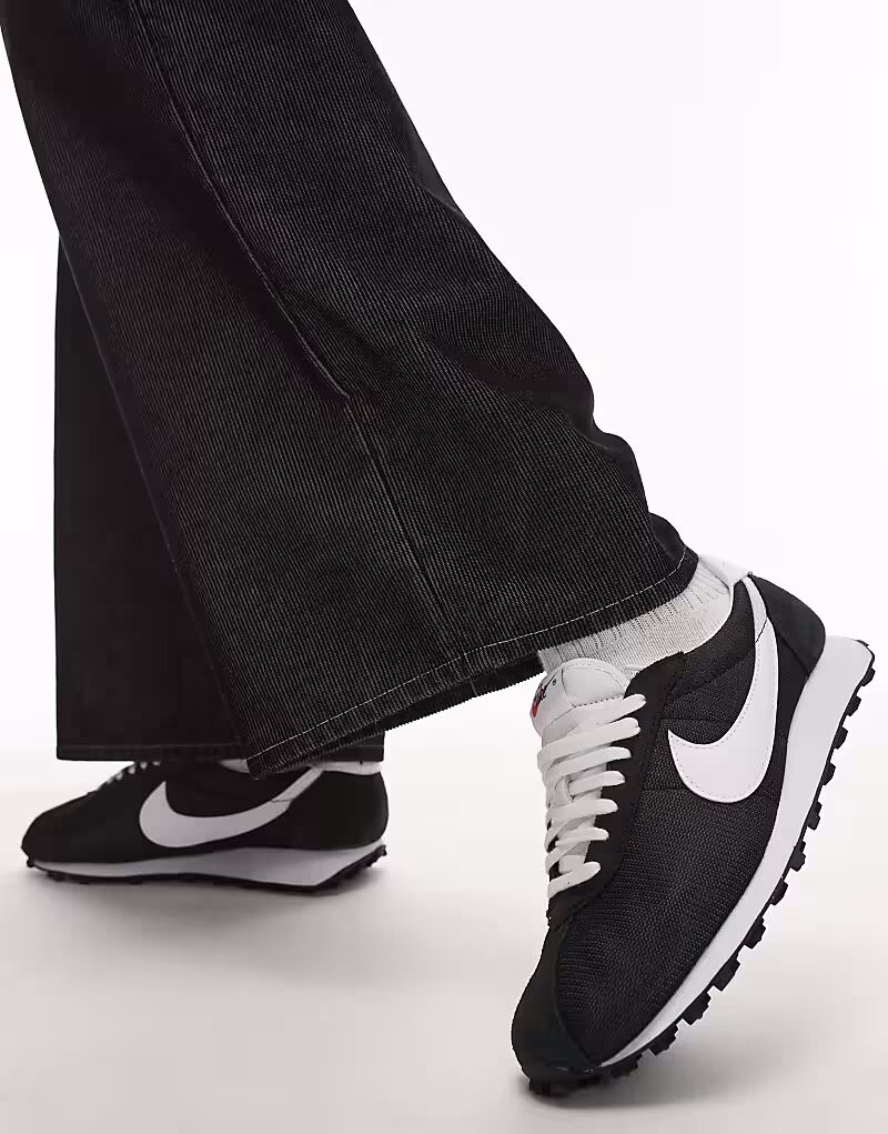 Кроссовки Nike LD-1000 черного цвета
Кроссовки Nike LD-1000 черного цвета