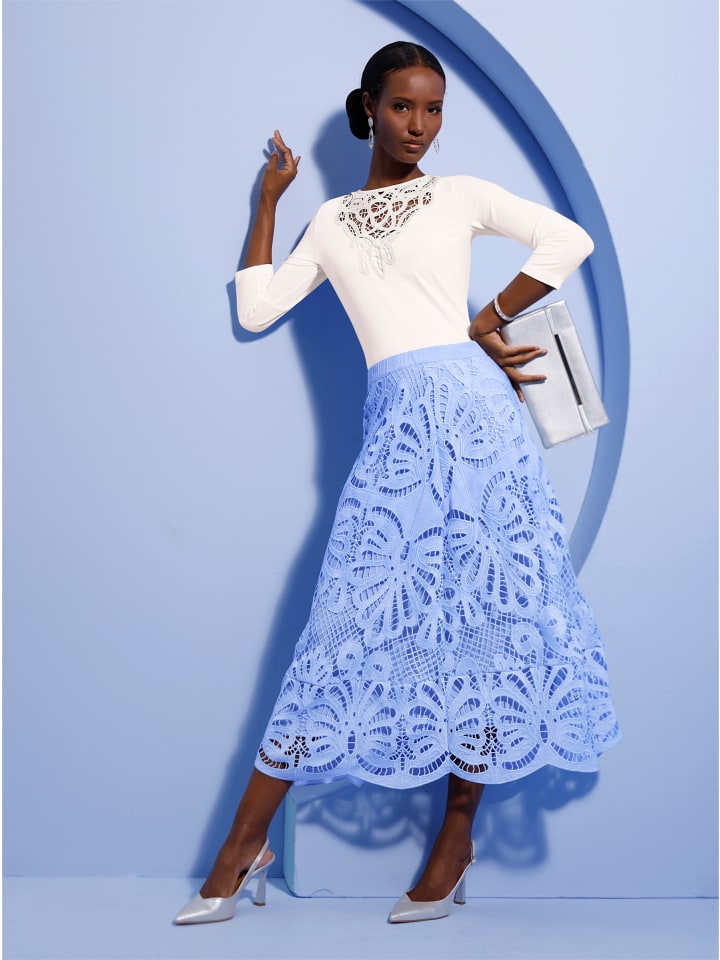 Юбка из кружева цвета ледяного голубого creation L
Юбка из кружева цвета ледяного голубого creation L