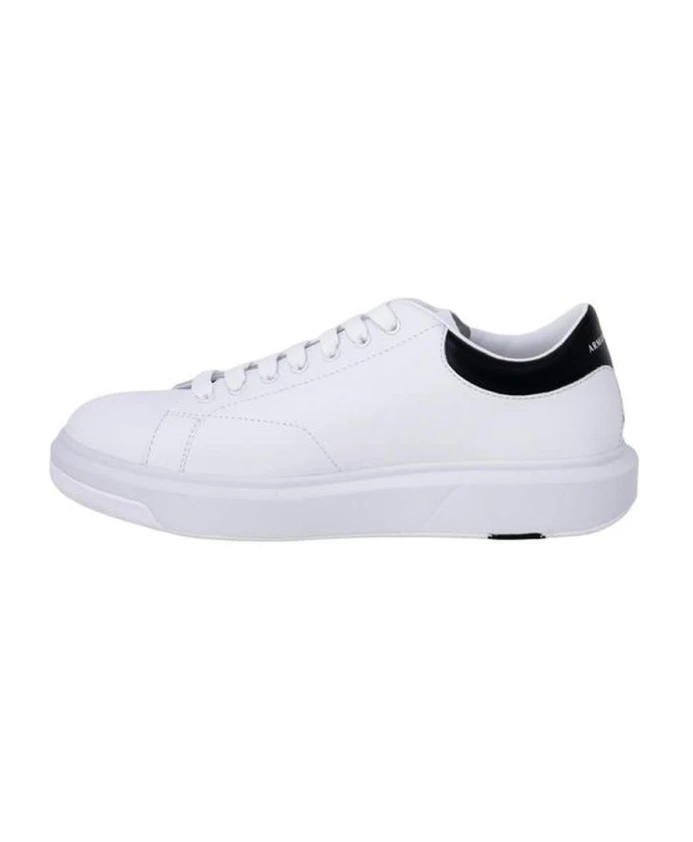 Черно-Белые кожаные кроссовки Armani Exchange, белый
Черно-Белые кожаные кроссовки Armani Exchange, белый