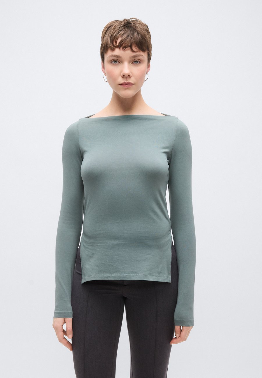 Топ ONLY Tall ONLKISS BOATNECK, Balsam Green/Green
Топ ONLY Tall ONLKISS BOATNECK, Balsam Green/Green