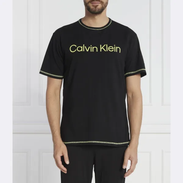 Удобная футболка Calvin Klein, черный
Удобная футболка Calvin Klein, черный