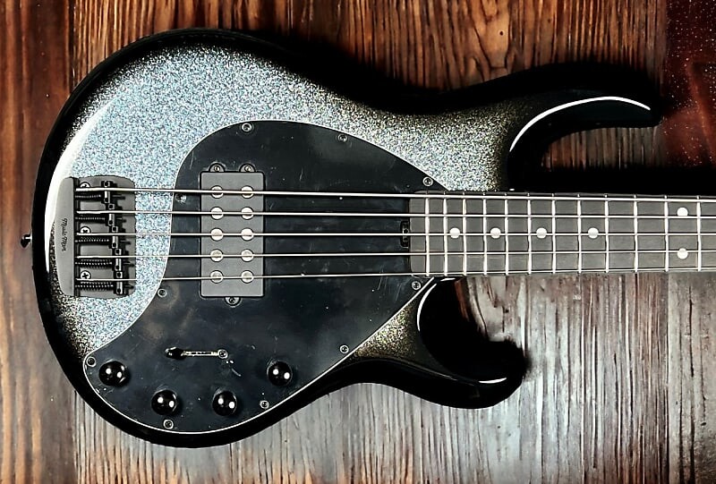 Басс гитара Ernie Ball Music Man StingRay 5 Special, Smoked Chrome / Ebony
Басс гитара Ernie Ball Music Man StingRay 5 Special, Smoked Chrome / Ebony