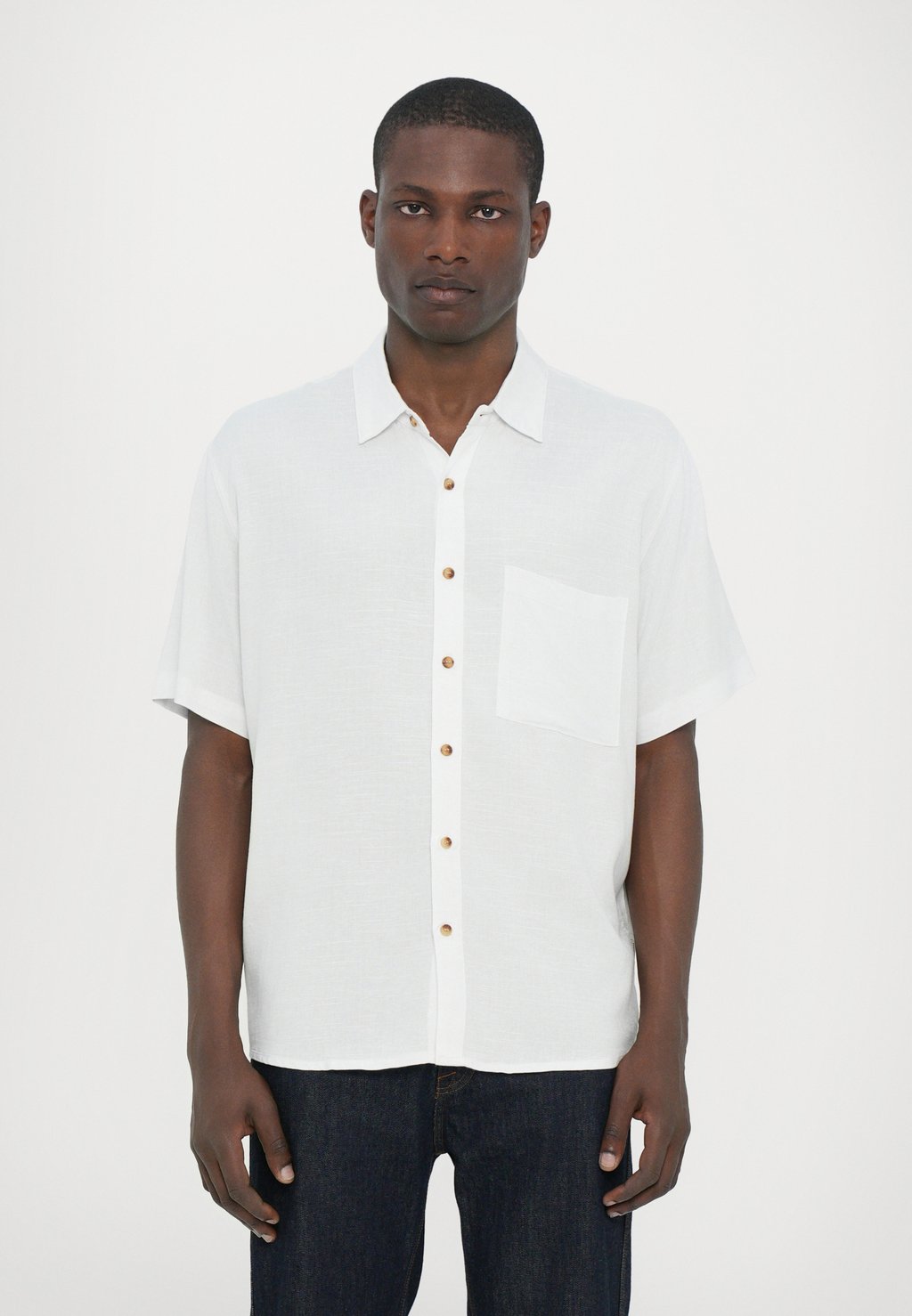 Рубашка Essential Collective, кремовый
Рубашка Essential Collective, кремовый