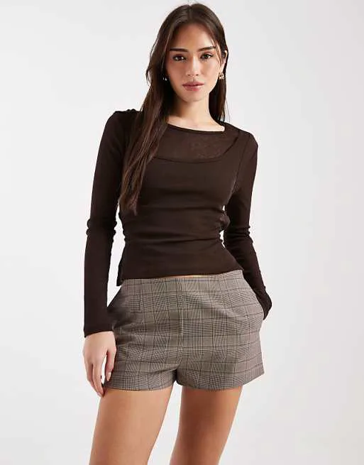 Коричневые шорты микро в клетку ASOS DESIGN
Коричневые шорты микро в клетку ASOS DESIGN