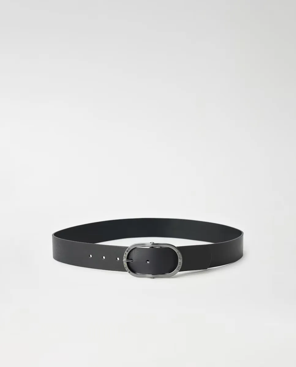 Женский кожаный ремень с металлической пряжкой Salsa Jeans, черный
Женский кожаный ремень с металлической пряжкой Salsa Jeans, черный