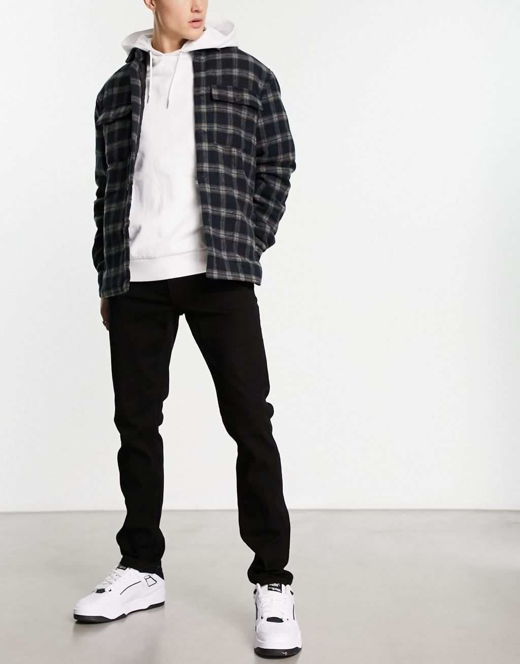 Черные джинсы узкого кроя Only & Sons Loom
Черные джинсы узкого кроя Only & Sons Loom