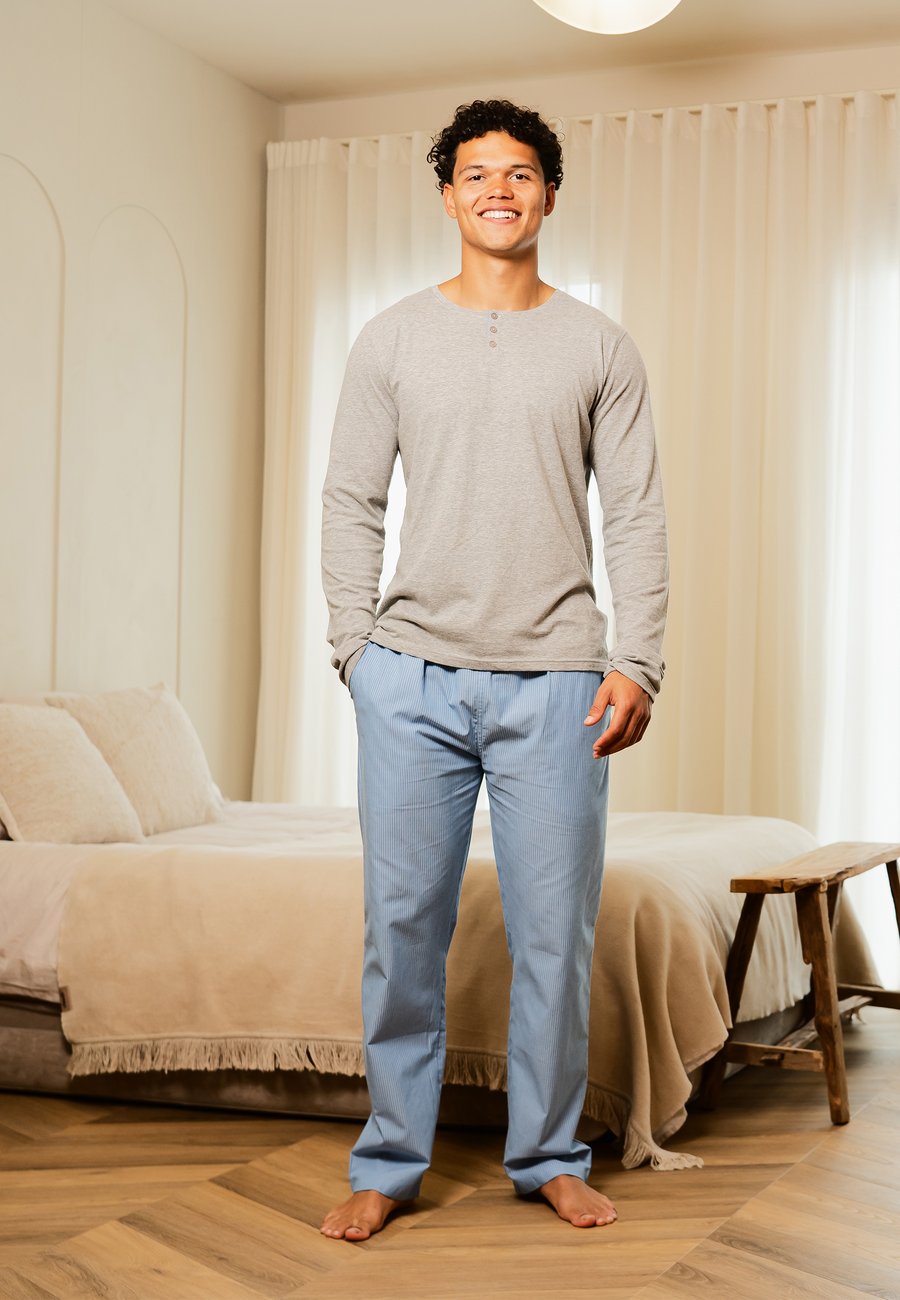 Пижамный комплект Phil & Co. Berlin SET, Grey Light Blue Striped/Grey
Пижамный комплект Phil & Co. Berlin SET, Grey Light Blue Striped/Grey