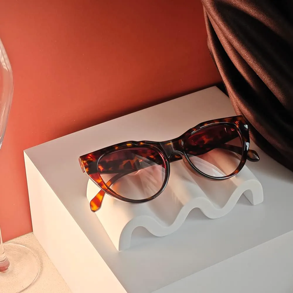 Круглые солнцезащитные очки для женщин, модный дизайнерский стиль, тонкие дужки, защита от УФ-излучения UV 400 – выглядит фантастически! LA033 Laemzinv, Tortoise
Круглые солнцезащитные очки для женщин, модный дизайнерский стиль, тонкие дужки, защита от УФ-излучения UV 400 – выглядит фантастически! LA033 Laemzinv, Tortoise