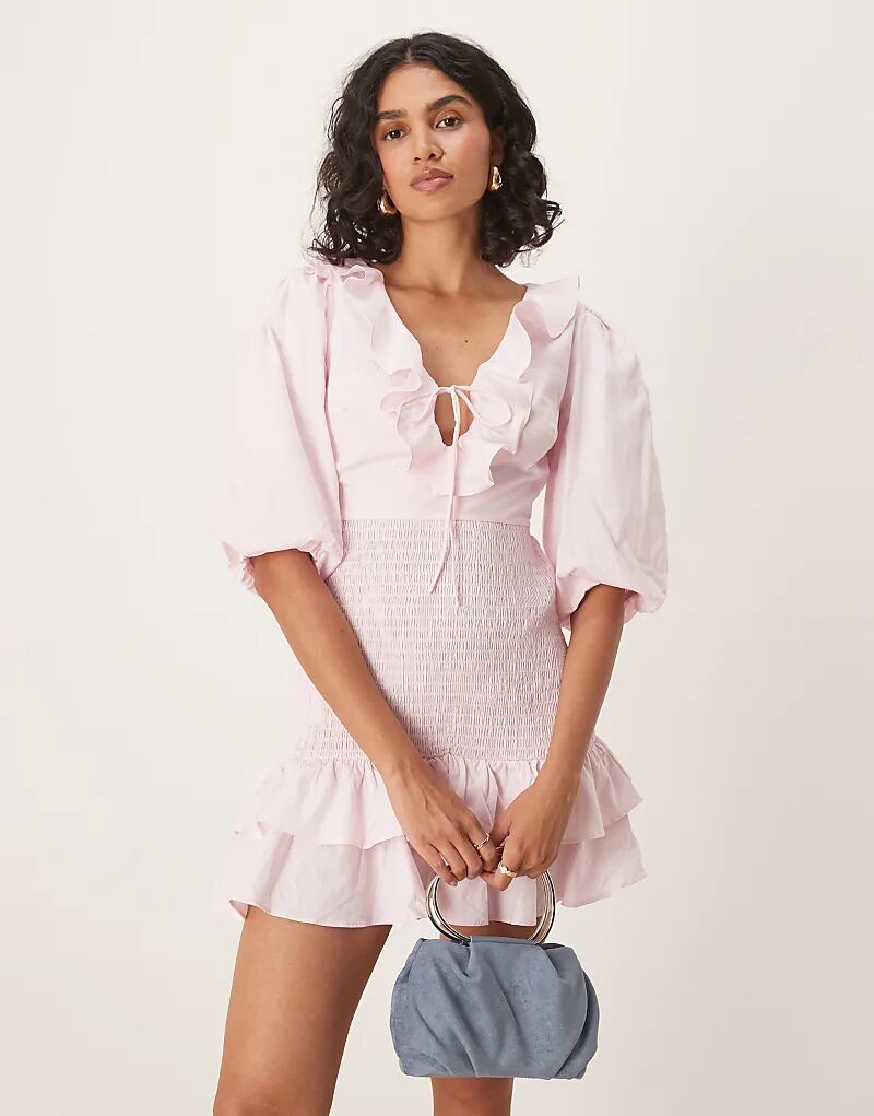 Мини-платье Collective The Label со сборками и оборками светло-розового цвета
Мини-платье Collective The Label со сборками и оборками светло-розового цвета