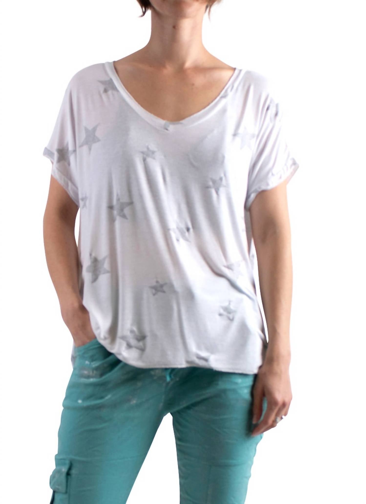 Футболка Diva белого цвета GIGI MODA
Футболка Diva белого цвета GIGI MODA