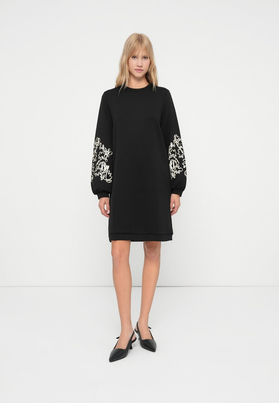 Платье VILA VISIFFI O NECK DRESS, Black Beauty/Birch/Black
Платье VILA VISIFFI O NECK DRESS, Black Beauty/Birch/Black