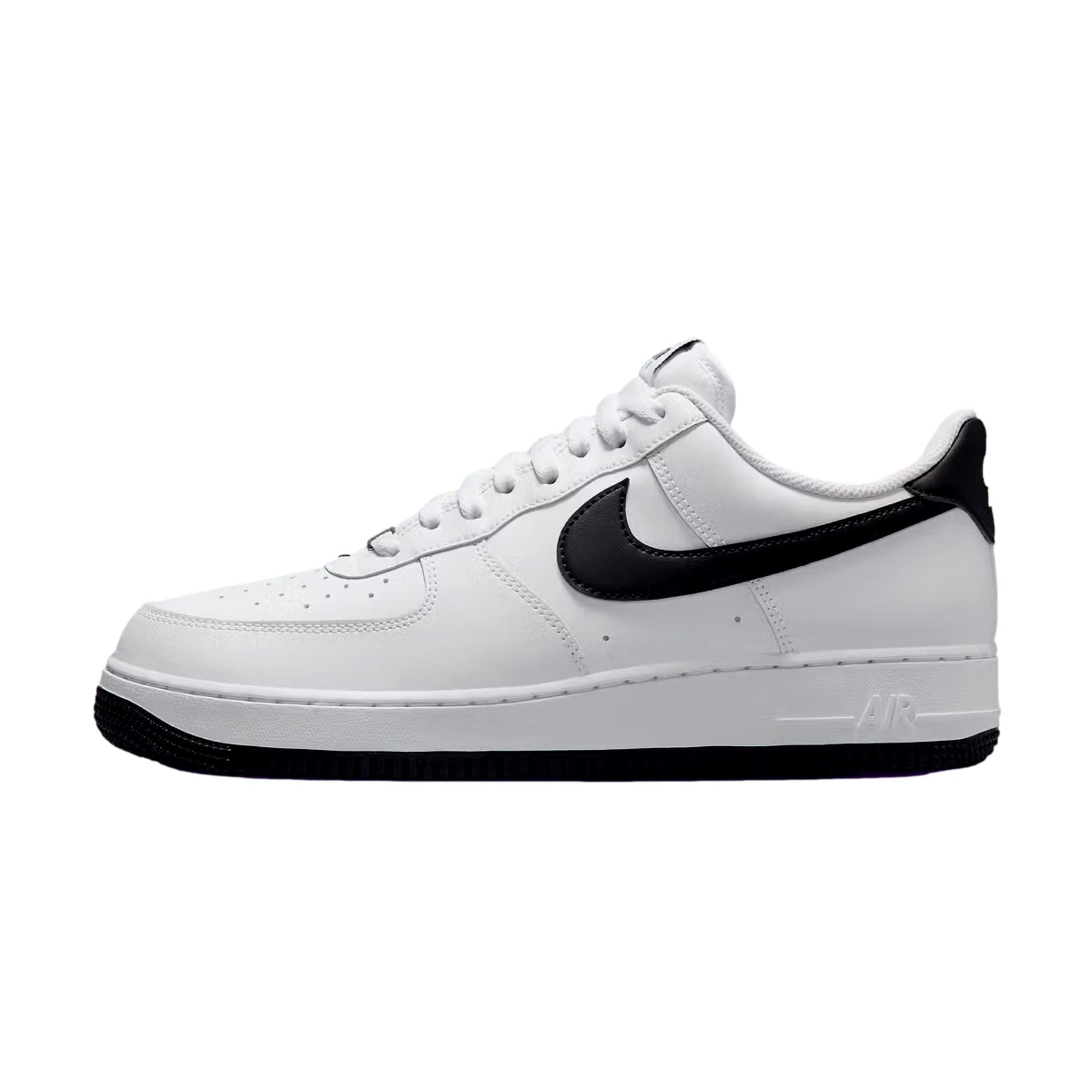 Мужские кроссовки Nike Air Force 1 '07 белые/черные - White FQ4296-101
Мужские кроссовки Nike Air Force 1 '07 белые/черные - White FQ4296-101