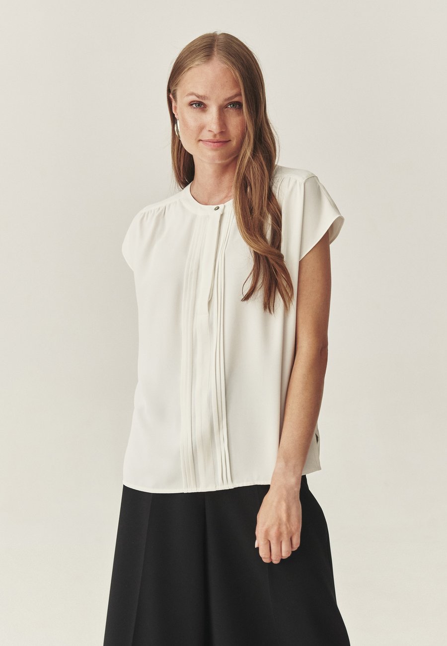 Блуза TATUUM Blouse, Off White/Off-White
Блуза TATUUM Blouse, Off White/Off-White