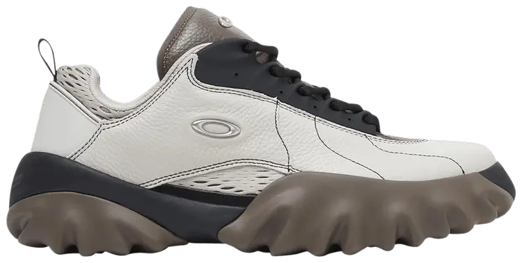 Кроссовки Oakley Factory Team x Chop Saw, белый
Кроссовки Oakley Factory Team x Chop Saw, белый