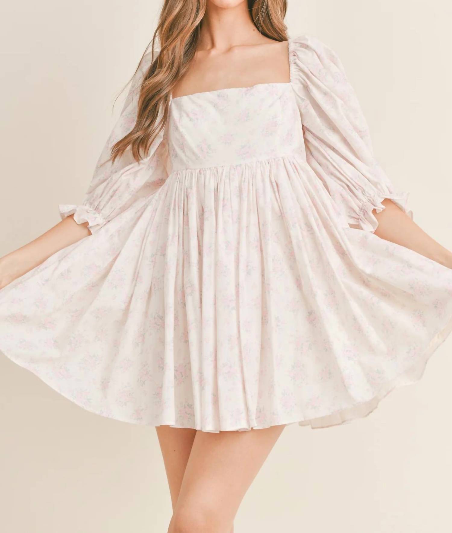 Мини-платье с цветочным принтом, рукавами-фонариками и квадратным вырезом, цвет белый/розовый MABLE
Мини-платье с цветочным принтом, рукавами-фонариками и квадратным вырезом, цвет белый/розовый MABLE