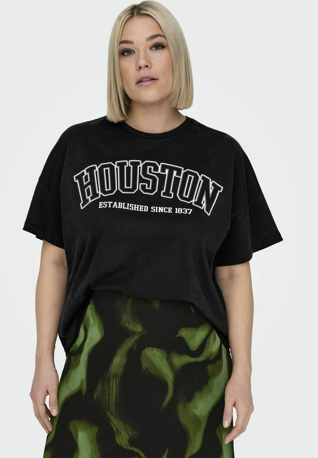 Футболка с принтом CARHOUSTON ONLY Carmakoma, черный
Футболка с принтом CARHOUSTON ONLY Carmakoma, черный