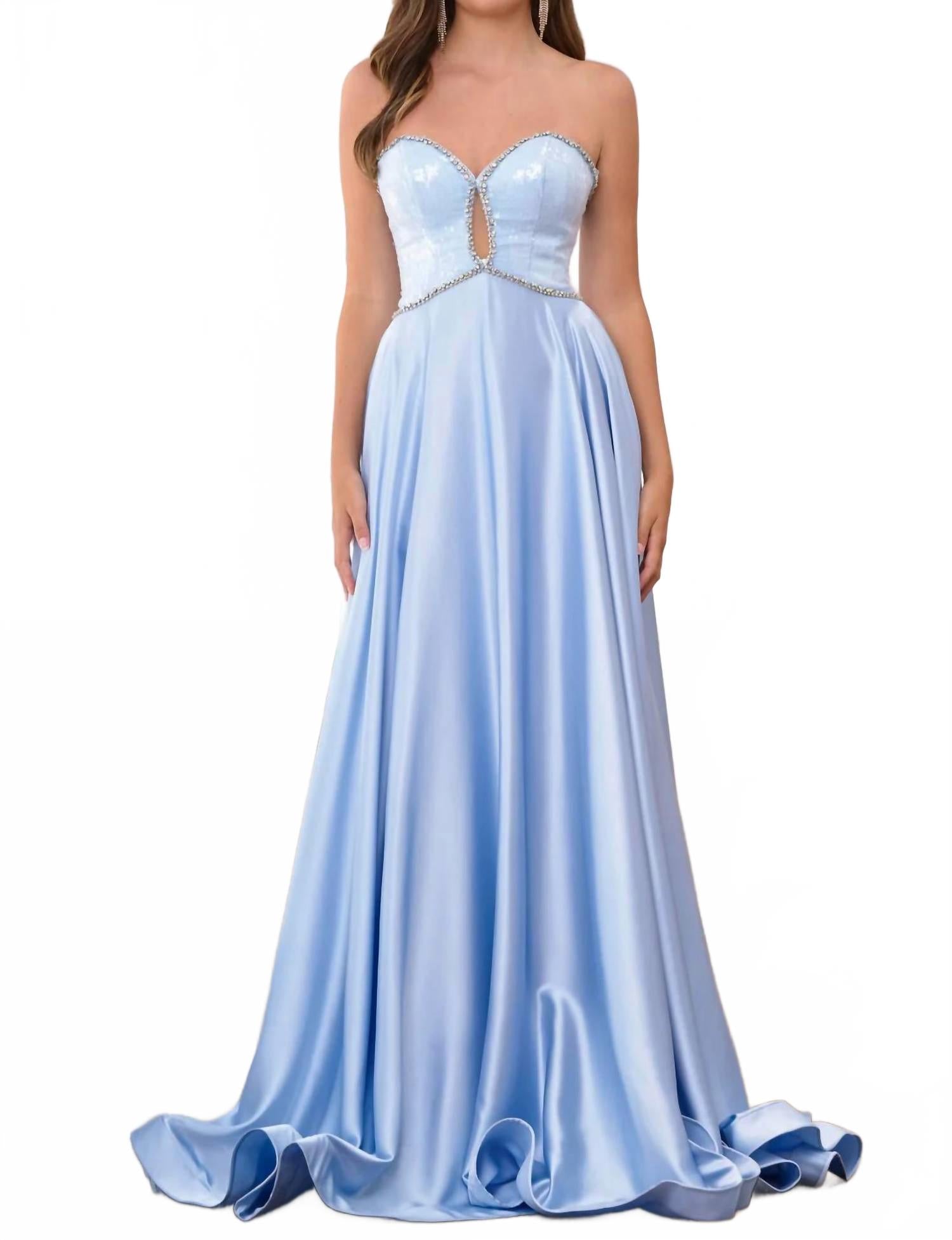 Светло-голубое бесшовное платье-футляр с пайетками A-Line Ava Presley
Светло-голубое бесшовное платье-футляр с пайетками A-Line Ava Presley