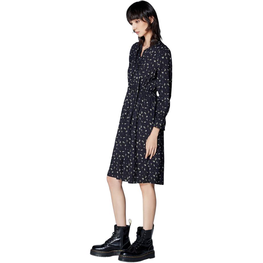 Женское черное платье с длинным рукавом и цветочным принтом GAP
Женское черное платье с длинным рукавом и цветочным принтом GAP