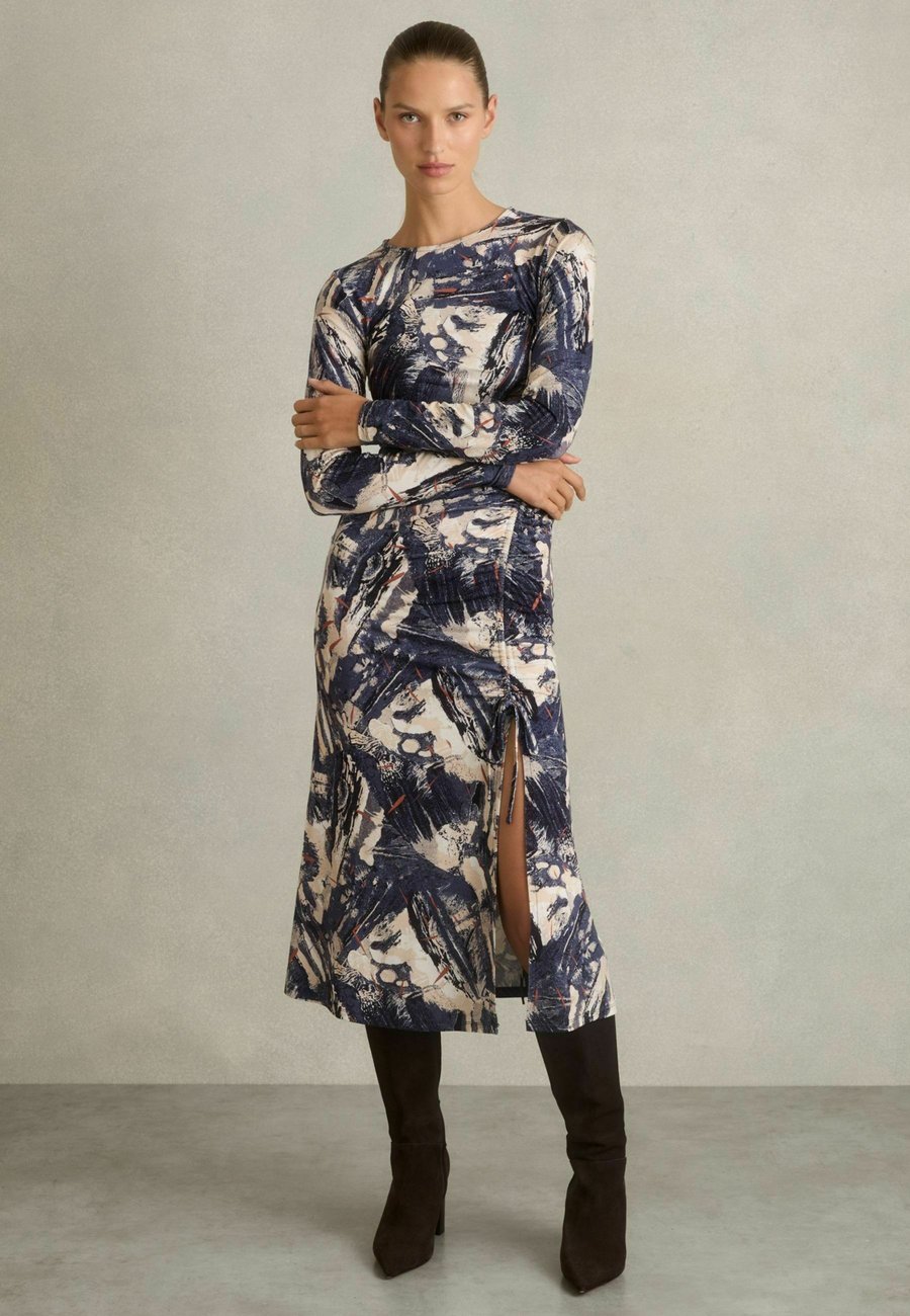Платье Reiss RIYO PRINTED RUCHED, Navy Neutral/Blue
Платье Reiss RIYO PRINTED RUCHED, Navy Neutral/Blue