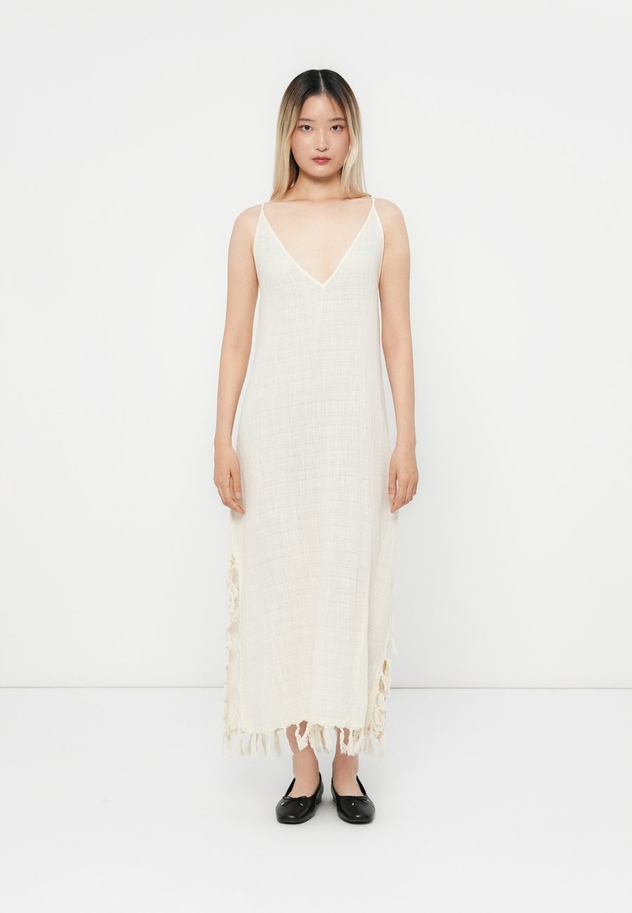 Платье PARFOIS LABRUGE DRESS , Ecru/Beige
Платье PARFOIS LABRUGE DRESS , Ecru/Beige