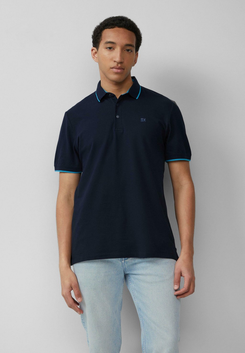Рубашка поло SPORTIVES - MIT KONTRAST-DETAILS s.Oliver, темно-синий
Рубашка поло SPORTIVES - MIT KONTRAST-DETAILS s.Oliver, темно-синий