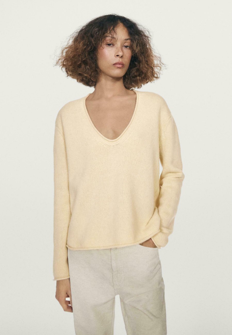 Джемпер Massimo Dutti V-NECK, Yellow
Джемпер Massimo Dutti V-NECK, Yellow