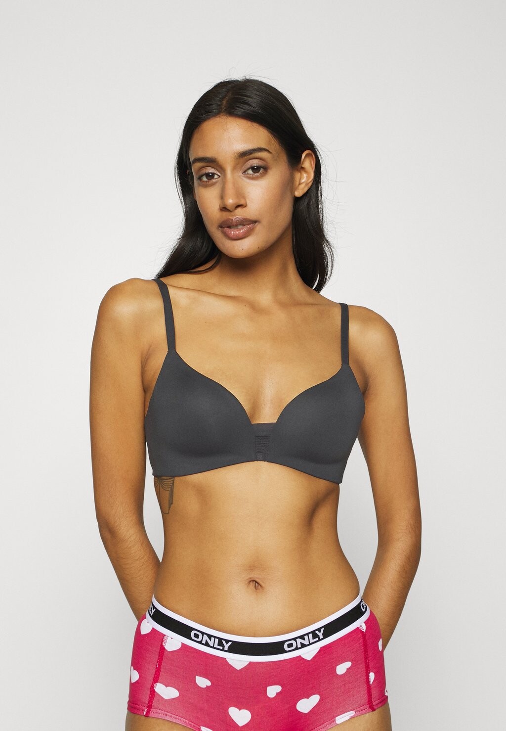 Бюстгальтер с треугольными чашечками FLEX SMART Triumph, цвет black
Бюстгальтер с треугольными чашечками FLEX SMART Triumph, цвет black