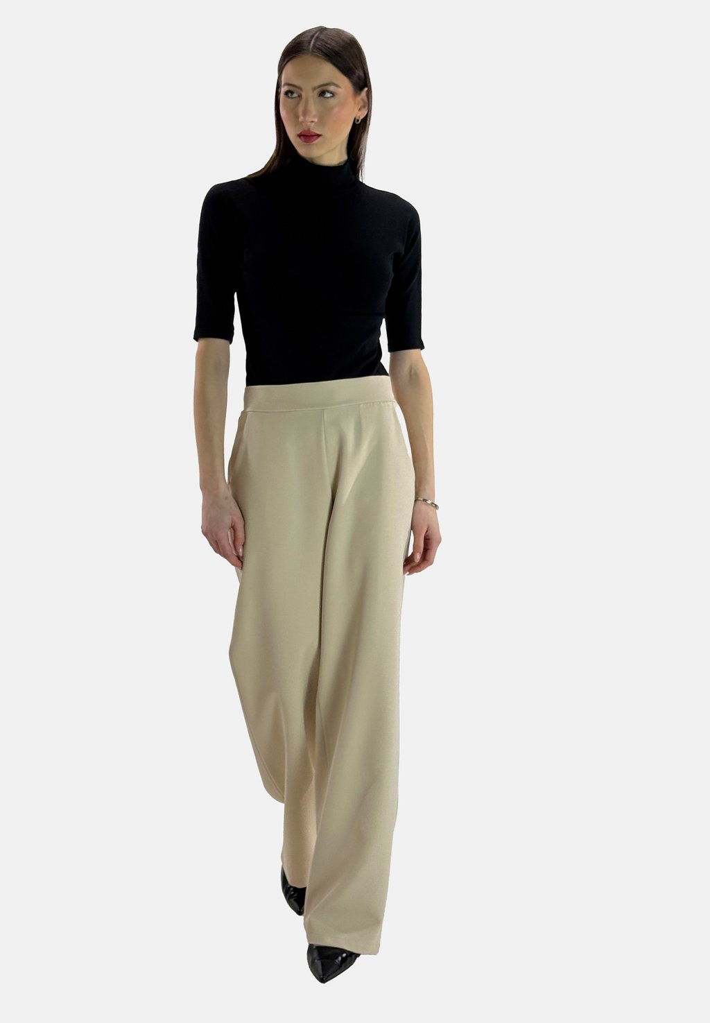 Брюки WIDE Elara, светло-коричневый
Брюки WIDE Elara, светло-коричневый