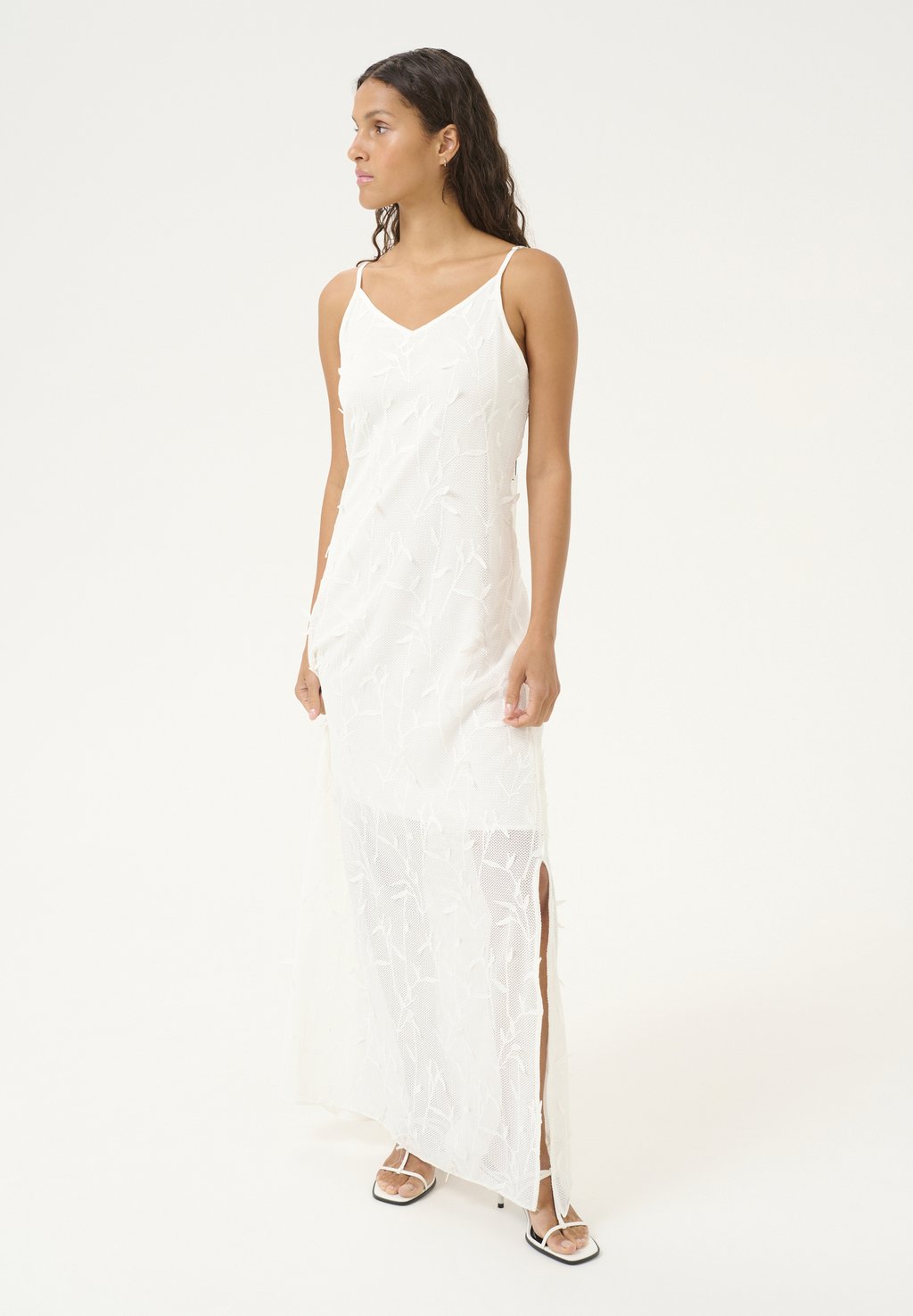 Платье макси Jumper dress Karen by Simonsen, кремовый
Платье макси Jumper dress Karen by Simonsen, кремовый