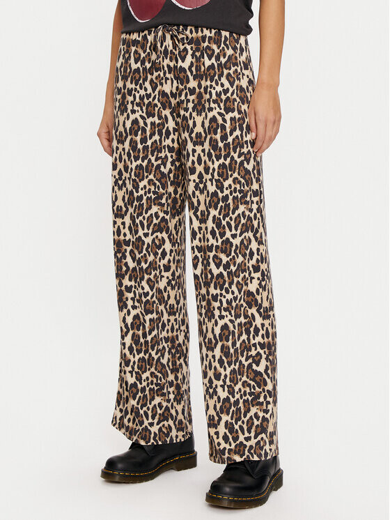 Тканевые брюки стандартного кроя Gina Tricot, коричневый
Тканевые брюки стандартного кроя Gina Tricot, коричневый