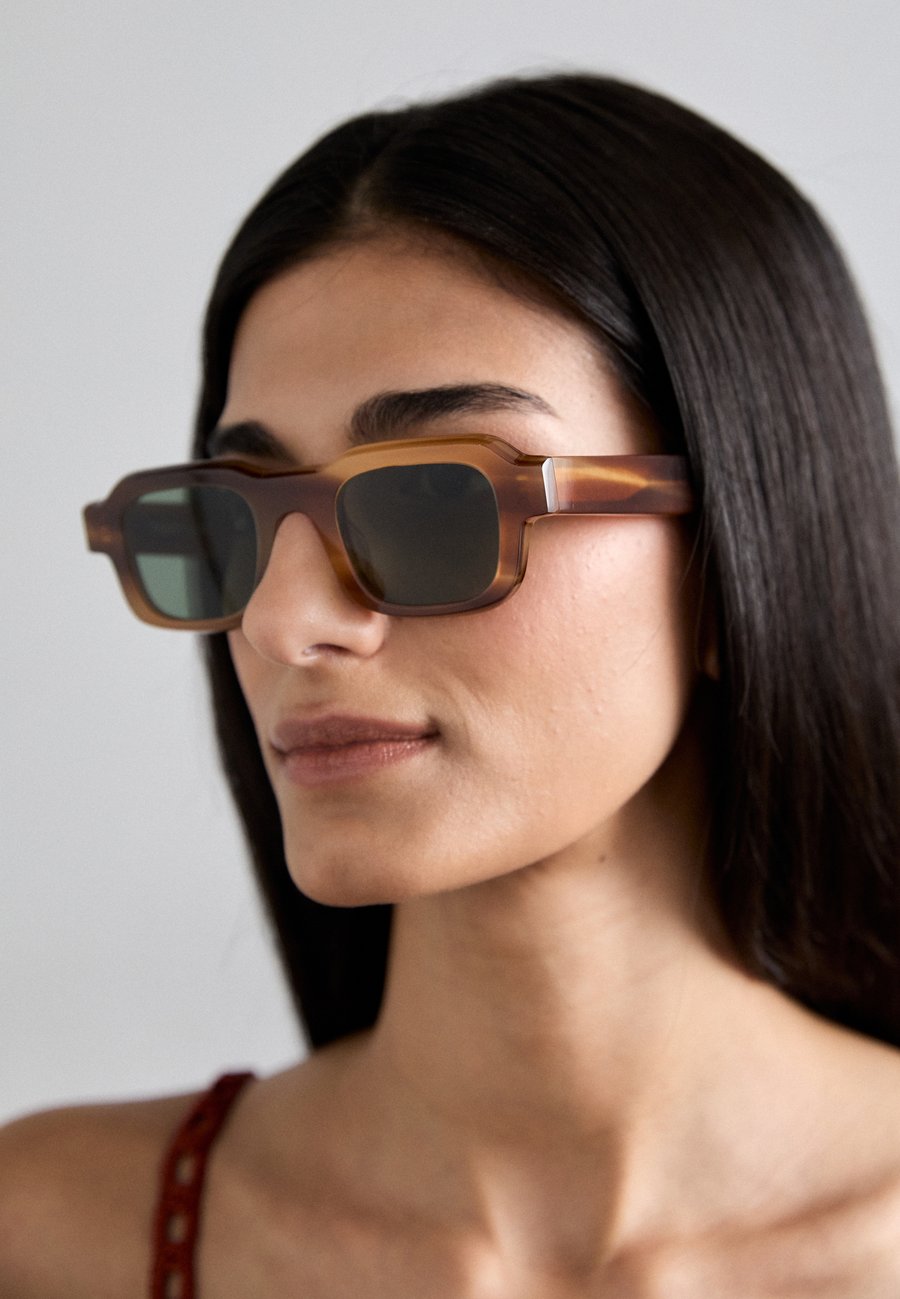 Солнцезащитные очки Thierry Lasry FLEXXXY, Brown
Солнцезащитные очки Thierry Lasry FLEXXXY, Brown