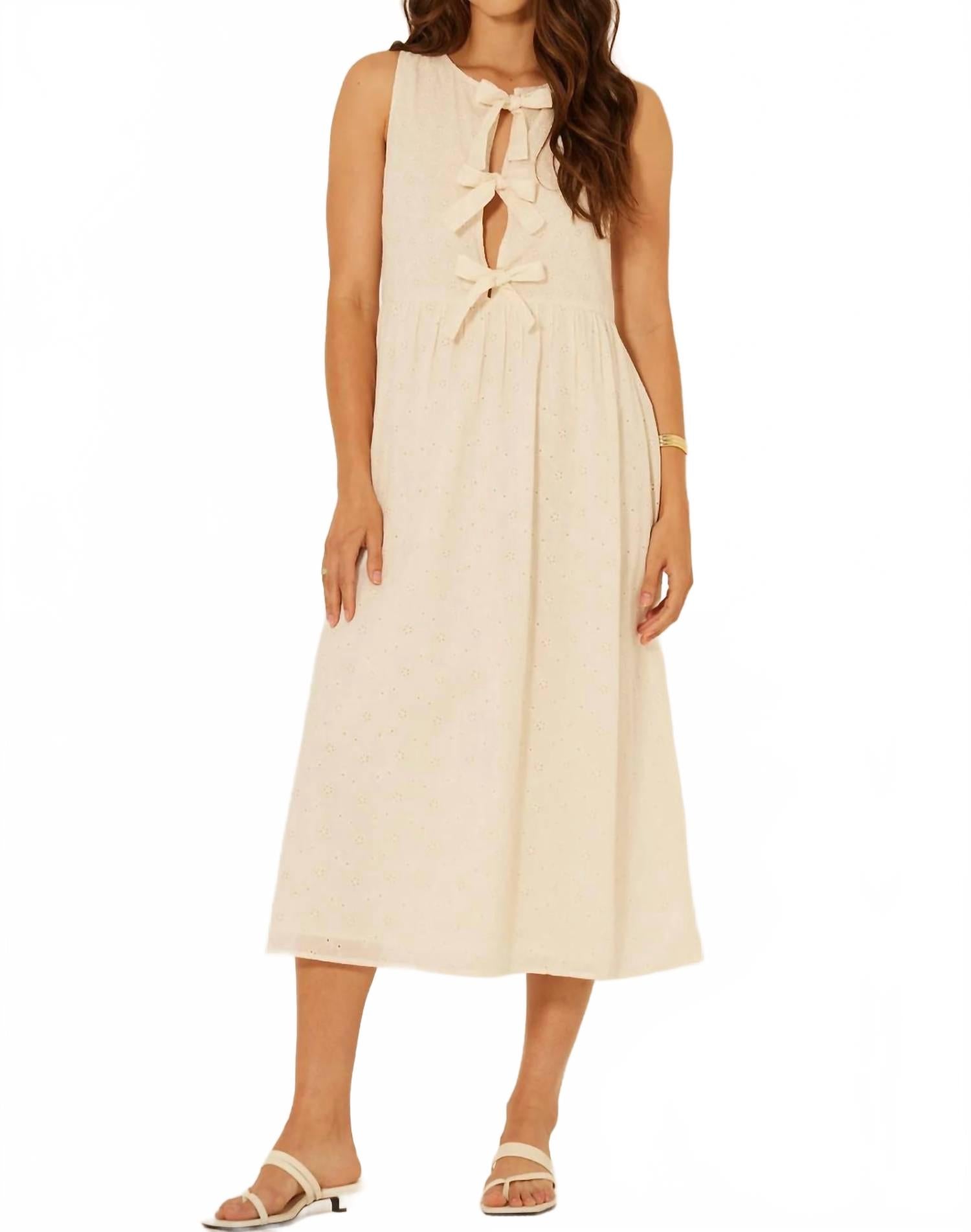 Gibson Платье в белом цвете BILA77
Gibson Платье в белом цвете BILA77