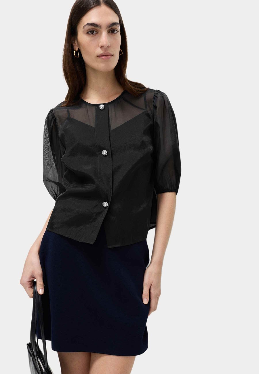 Блуза Marks & Spencer EMBELLISHED BUTTON DETAIL , Black
Блуза Marks & Spencer EMBELLISHED BUTTON DETAIL , Black