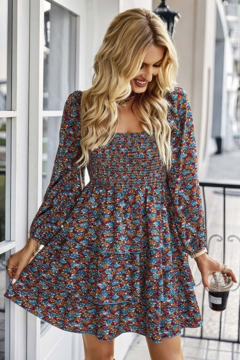 Коктейльное платье с квадратным вырезом и шнуровкой TRUEDAMES, синий
Коктейльное платье с квадратным вырезом и шнуровкой TRUEDAMES, синий