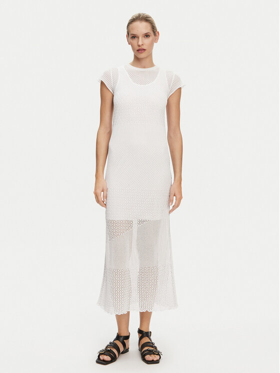 Летнее платье стандартный крой 104643 A2EB Z04 Pinko, белый
Летнее платье стандартный крой 104643 A2EB Z04 Pinko, белый