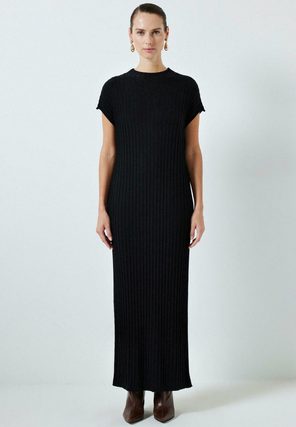 Платье-джемпер Maxi dress Touché Privé, черный 
Платье-джемпер Maxi dress Touché Privé, черный