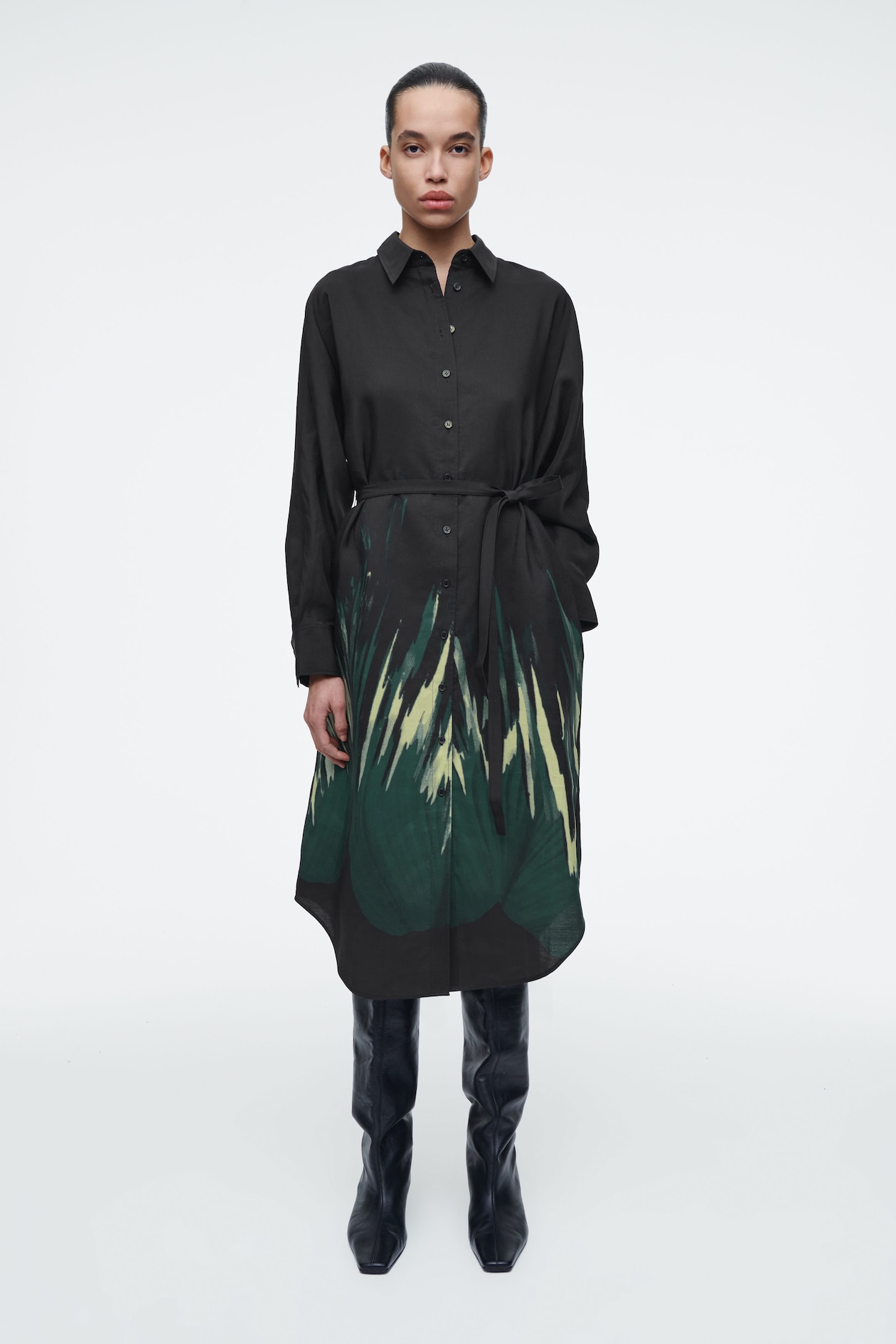 Комбинезон с поясом и принтом COS, цвет Czarny/Nadruk
Комбинезон с поясом и принтом COS, цвет Czarny/Nadruk