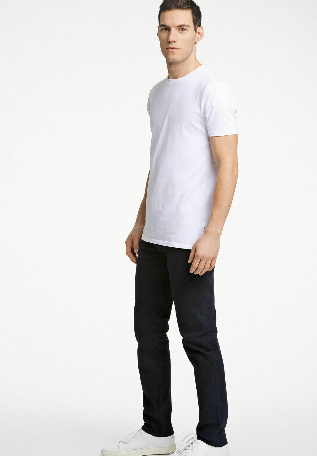 Брюки SOFT TOUCH Lindbergh, темно-синий
Брюки SOFT TOUCH Lindbergh, темно-синий