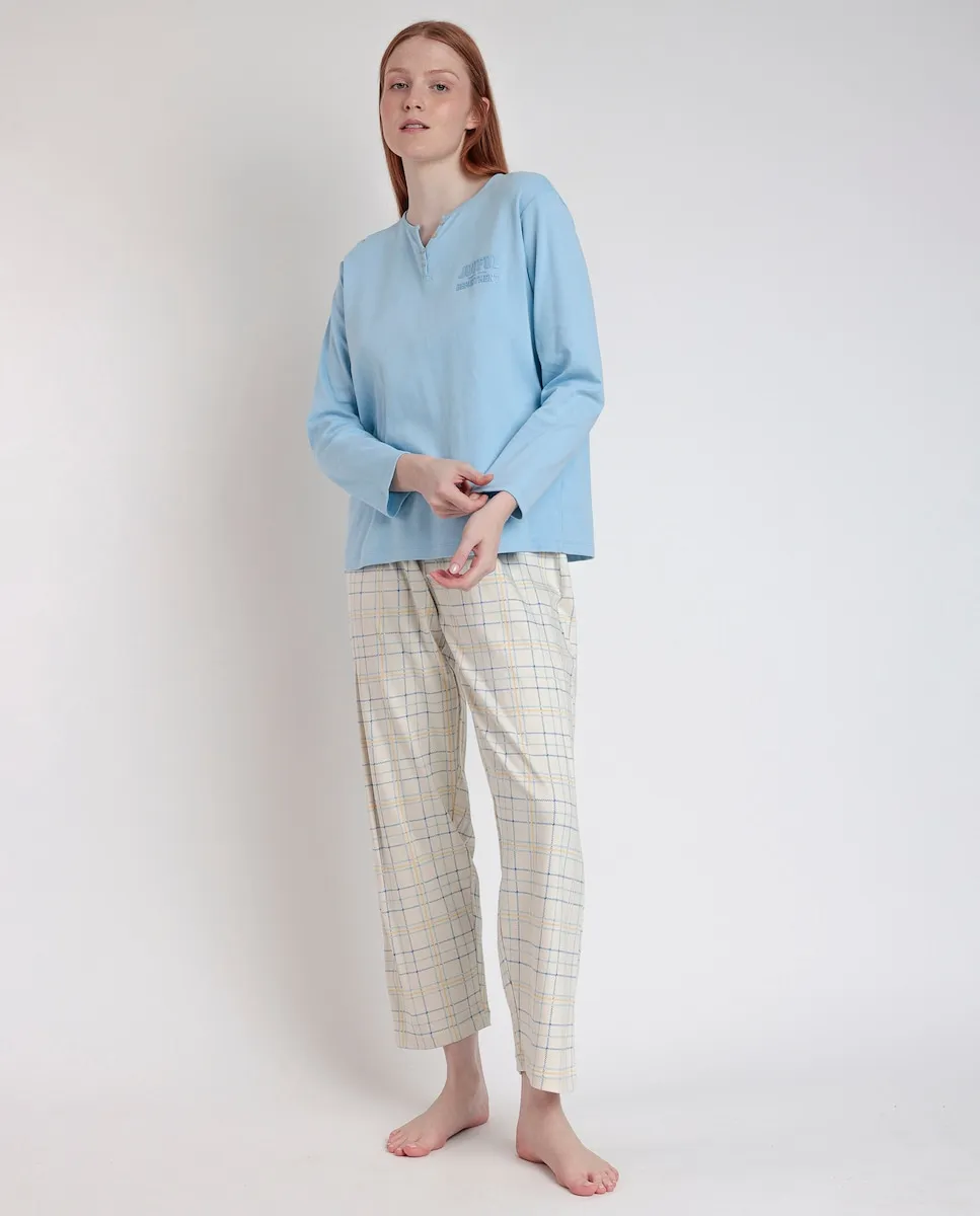 Длинная женская пижама из хлопкового трикотажа синего цвета Admas
Длинная женская пижама из хлопкового трикотажа синего цвета Admas