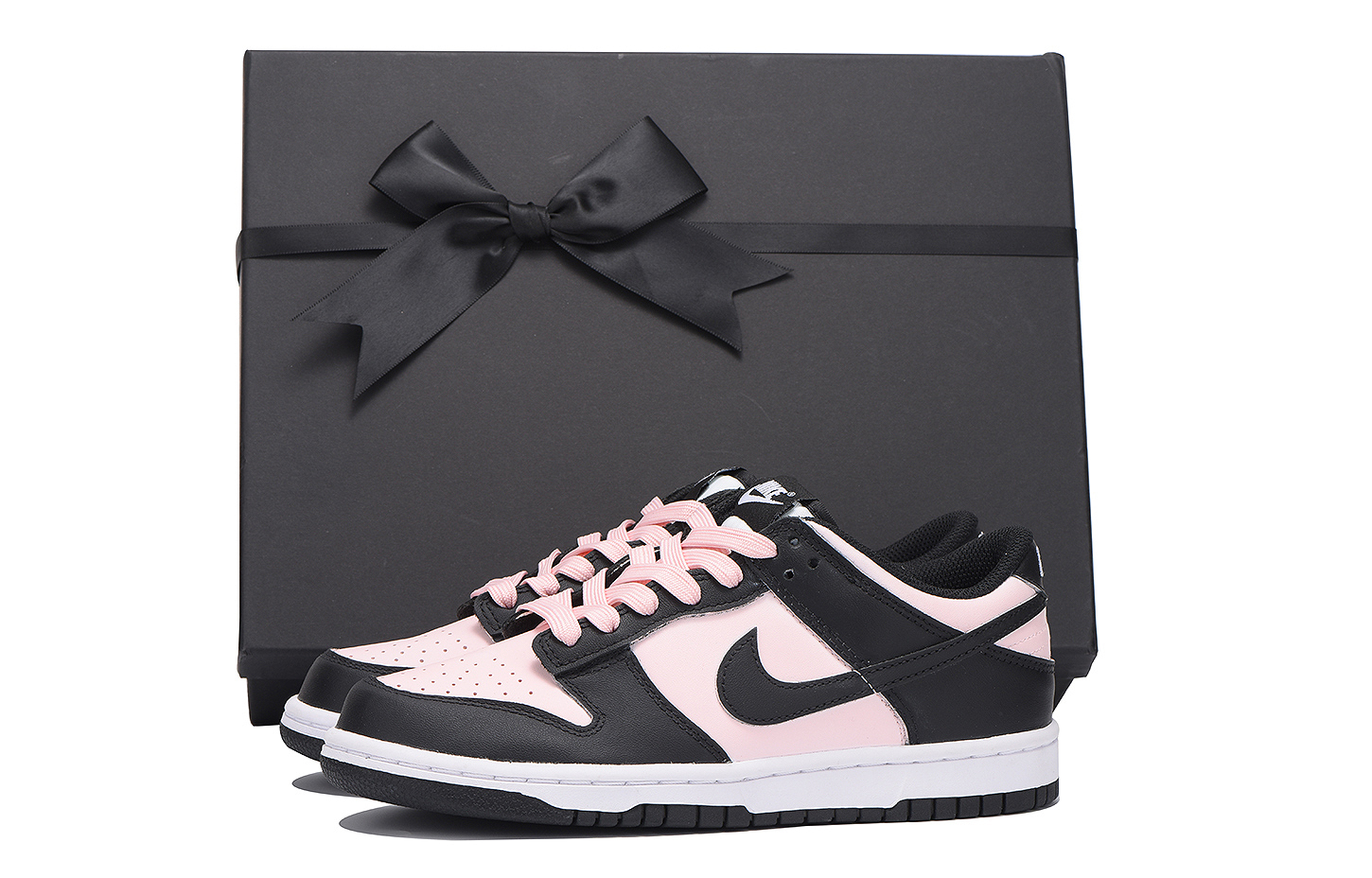 Детские скейтерские кроссовки Dunk Grade School Nike, черный
Детские скейтерские кроссовки Dunk Grade School Nike, черный