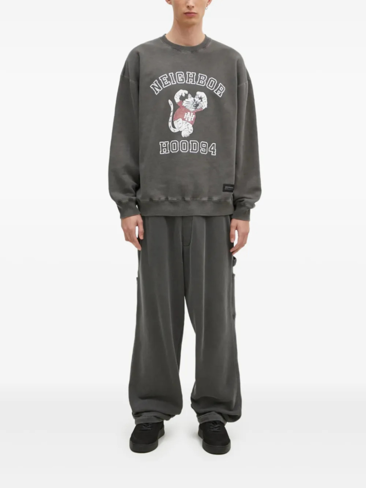Толстовка с круглым вырезом и графическим принтом Neighborhood, серый
Толстовка с круглым вырезом и графическим принтом Neighborhood, серый